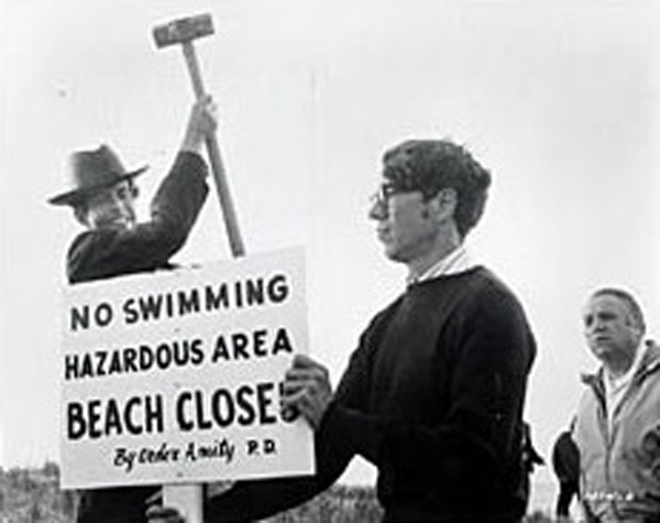 beachclosed