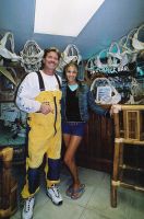 thumb COVER GIRL MODEL